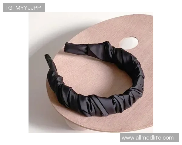 热爱足球的明星们为何钟情于时尚发箍展现个性魅力